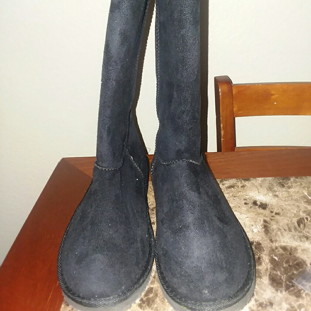 New black not ugg boots